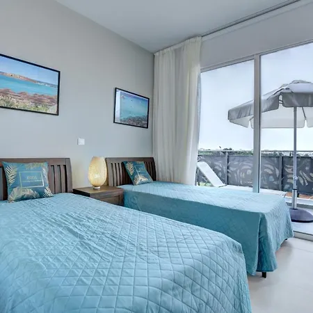Mythical Sands For 6 People Apartament *