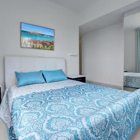 Apartment Mythical Sands For 6 People Paralimni