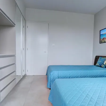 Daire Mythical Sands For 6 People Paralimni